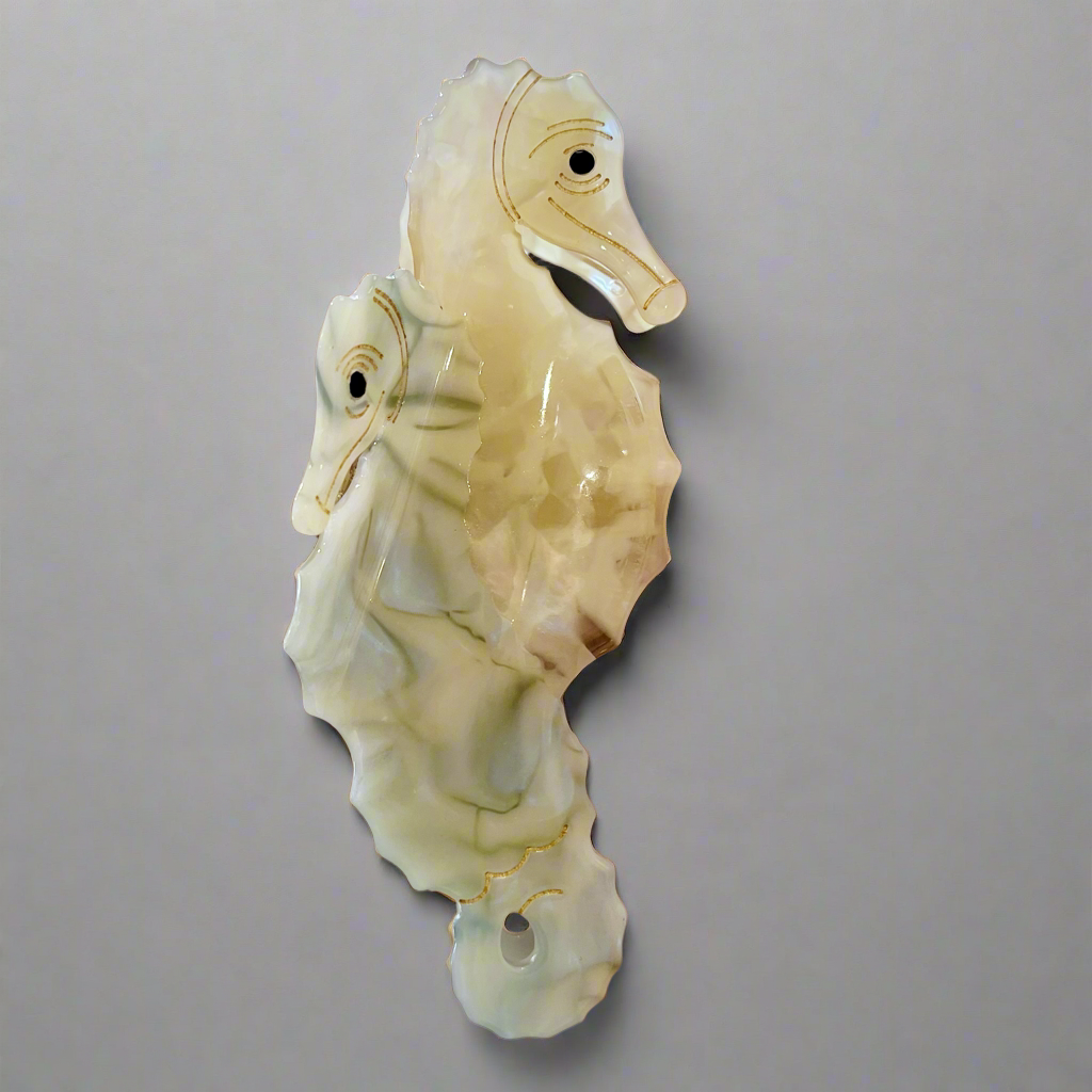 Double seahorse hair claw clip